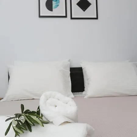 Mare Monte Luxury 2 * 네아 스키오니