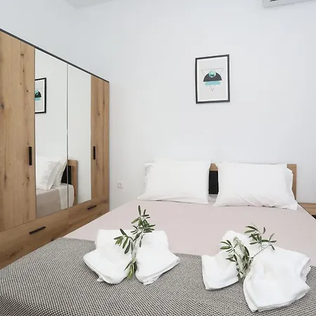 아파트 Mare Monte Luxury 2 *