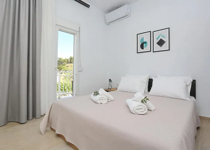 Mare Monte Luxury 2 Апартаменты Неа-Скиони