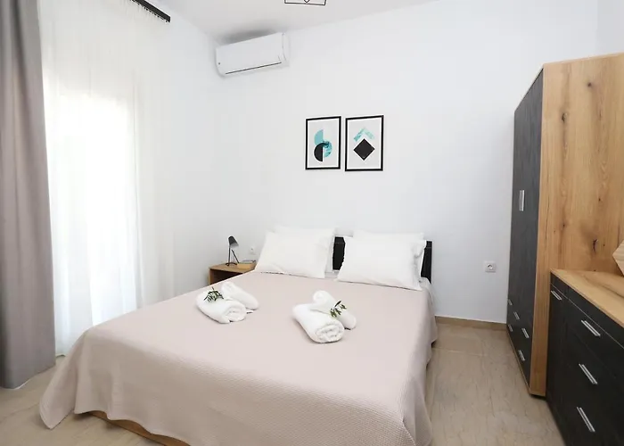 Mare Monte Luxury 2 Апартаменты Неа-Скиони